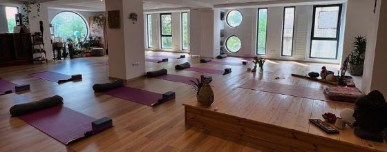 Life Yoga Center