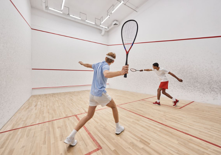 Joacă Squash și simte adrenalina