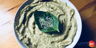 Rețeta FIT: hummus cu avocado