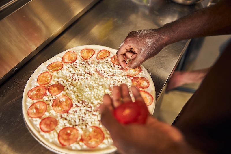 pizza cu ricotta si rosii